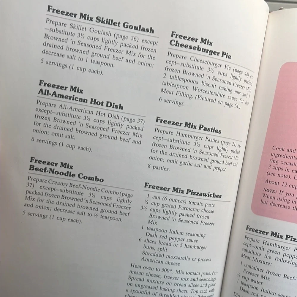 Betty Crocker's 4-in-1 Cookbook Collection